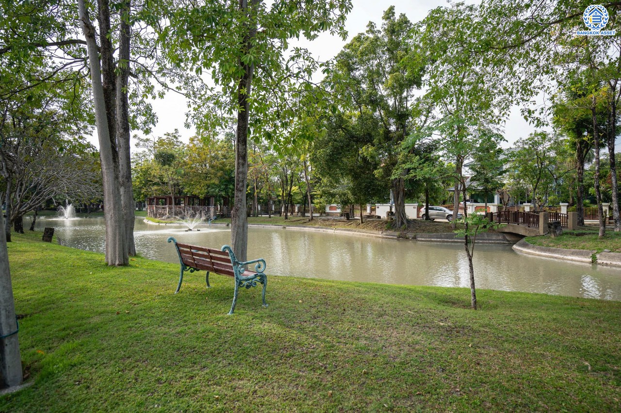 บ้านมือสองตกแต่งใหม่ โครงการ ลัดดารมย์ เพชรเกษม69 ตกแต่งหรูหราดีไซน์สุด Classic วิวสวนสาธารณะ ใกล้ส่วนกลาง บนเนื้อที่ 173.5 ตร.ว. ฟังก์ชันจัดเต็ม 4 ห้องนอน 4 ห้องน้ำ 1 ห้องอเนกประสงค์ 1 ห้องแม่บ้าน จอดรถได้ถึง 2 คัน บนทำเลศักยภาพ เชื่อมต่อหลายเส้นทาง ใกล้เดอะมอลล์บางแค จุดขึ้นทางด่วน "กาญจนาภิเษก" และรถไฟฟ้าสายสีน้ำเงิน "สถานีหลักสอง"